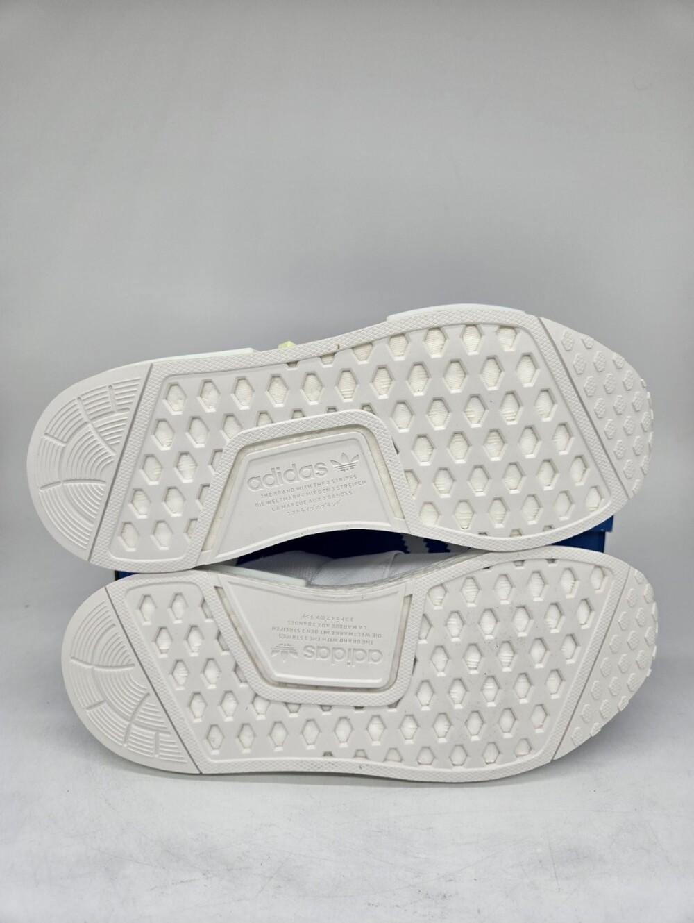 Adidas Women's NMD_R1 GW5699 White Running Shoes Size 8 - Picture 7 of 8